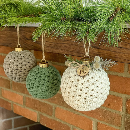 Crochet Christmas Ornament Pattern – DIY Bauble Crochet Pattern PDF – Handmade Holiday Tree Decoration Pattern (Beginner Friendly)